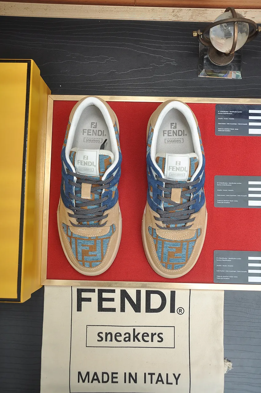 Men's shoes 💰600💶 [Fendi] The latest couple model 🔥 Many 💑 stars have the same style. FD match is a one-to-one replica of the original version. The first fendi match created by designer Kim Jones and Trainer basketball sneakers by Donkey. Material: Original silk leather. Lining: breathable mesh. Packaging: Original 1:1 matching high-end packaging. Size: Female 35-40 Male 38-44 (45 46. Custom-made (no return or exchange)